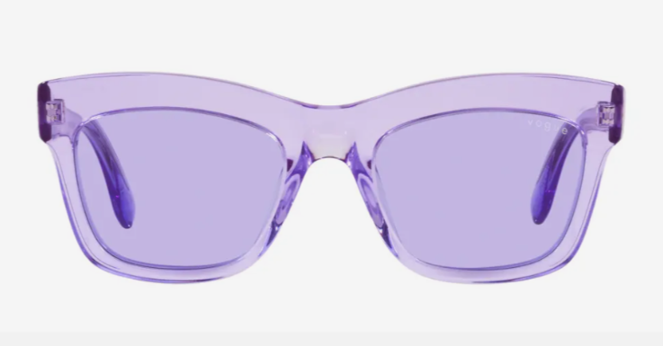 Lila Sonnenbrille aus leichtem Kunststoff von Vogue Eyewear 