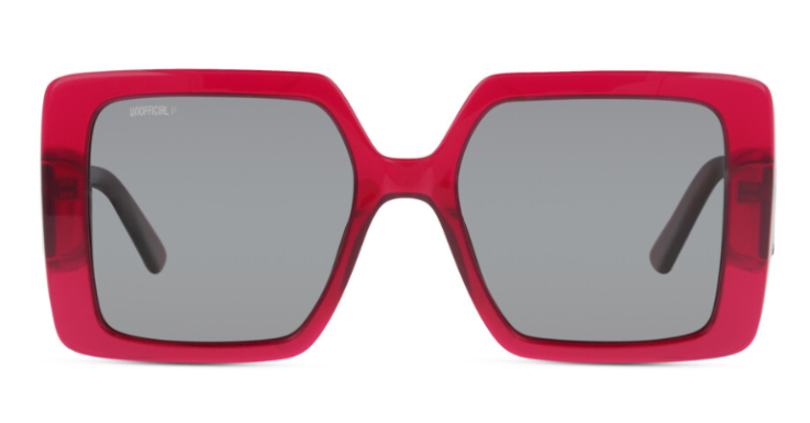 Hier trifft eine der Trendfarben des Jahres – Fuchsia – auf die Trendform 70s-Retro-Oversize. Sonnenbrille von Unofficial 